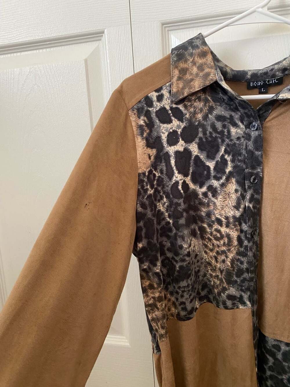Boho Chic Women's Size L Leopard Print Patchwork Button Down Shirt - Picture 4 of 10